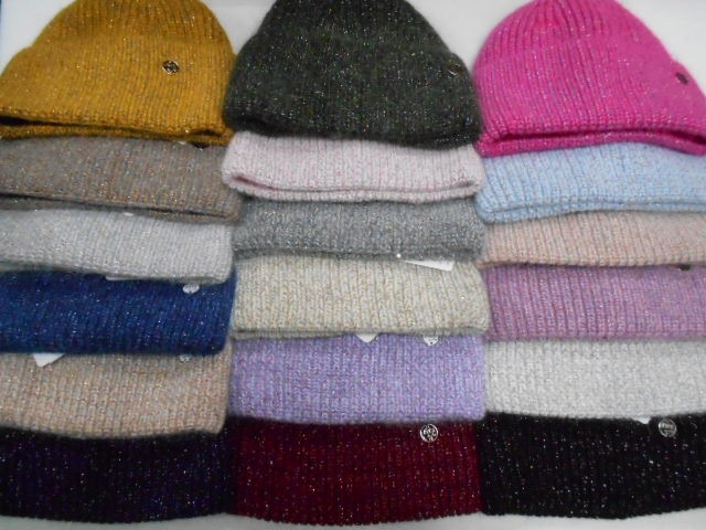  Римма шапка с люрексом