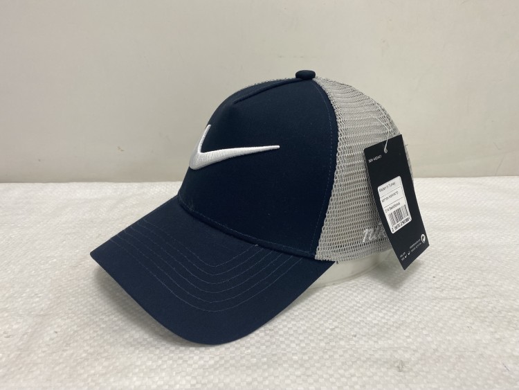 Бейсболка N.  Бейсболка N.