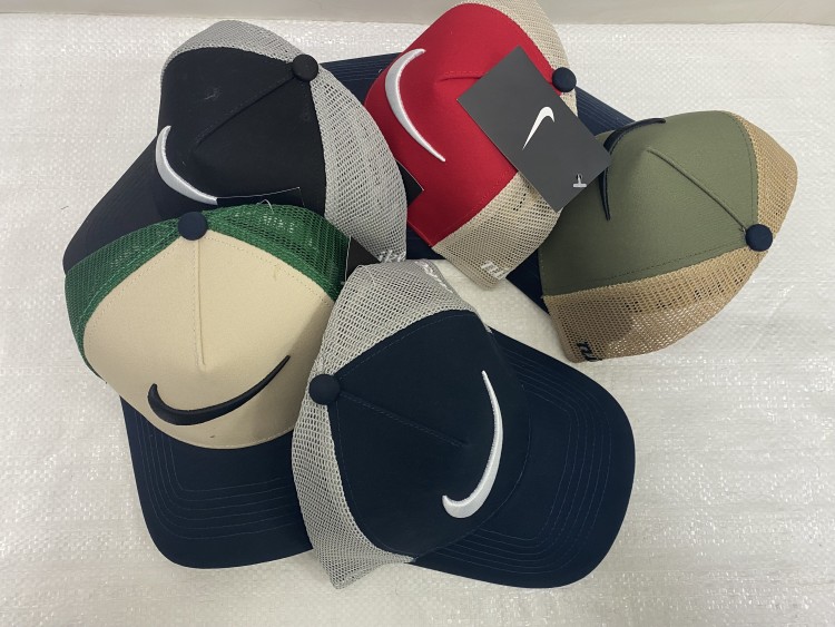 Бейсболка N.  Бейсболка N.