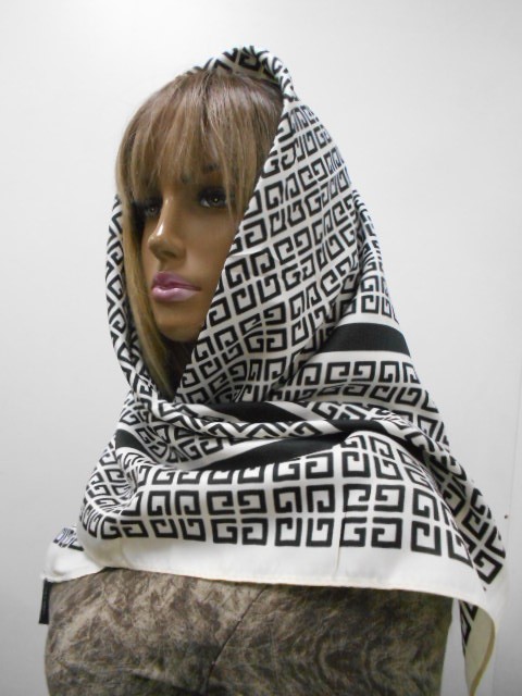 Живанши платок