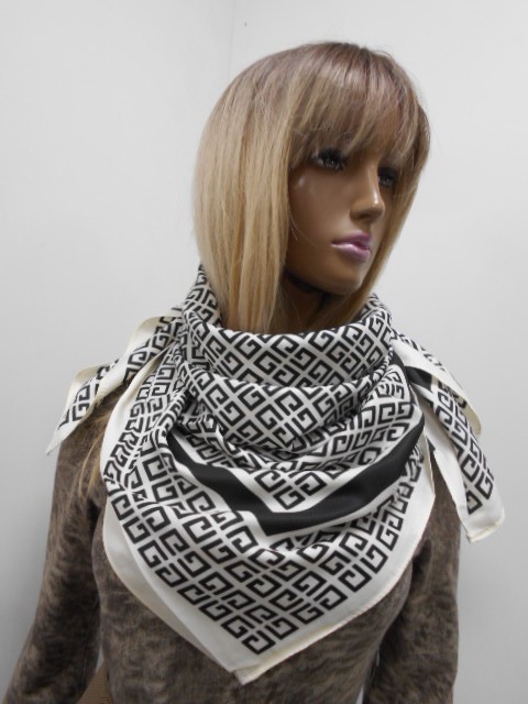 Живанши платок