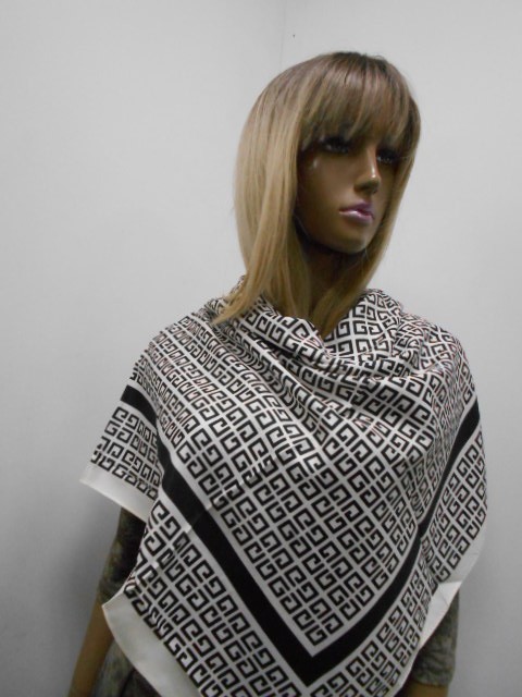 Живанши платок