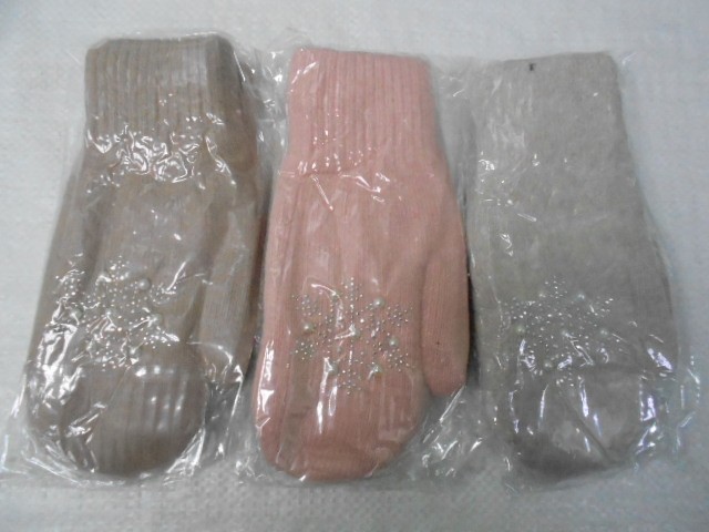  варежки жен. снежинка