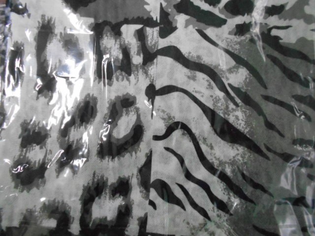  Тигровый принт платок