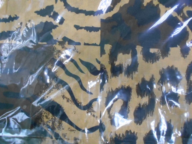  Тигровый принт платок