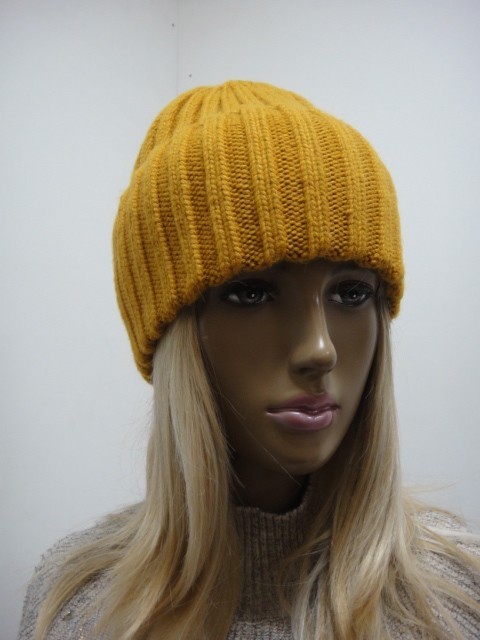 Доминика шапка