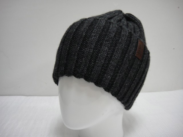 Доминика шапка