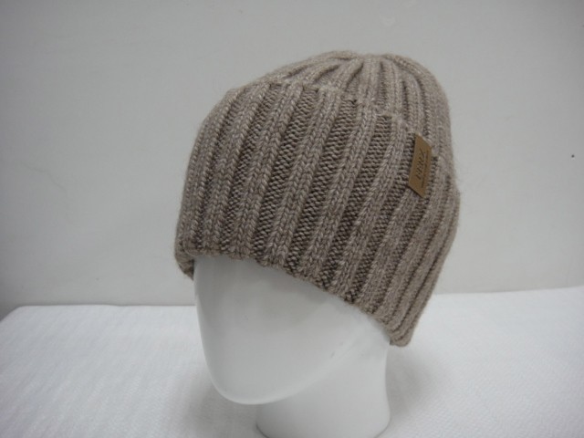 Доминика шапка