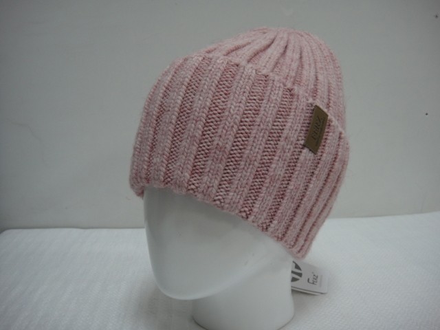 Доминика шапка