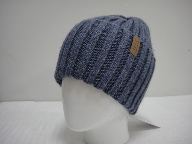 Доминика шапка