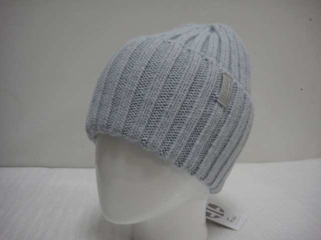 Доминика шапка