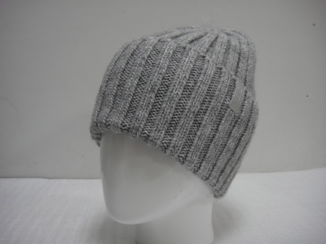 Доминика шапка