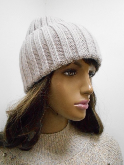 Доминика шапка