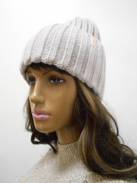 Доминика шапка