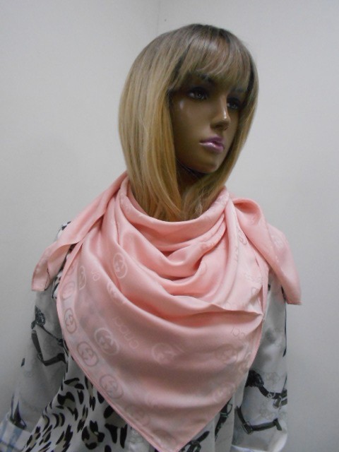 Гучи платок