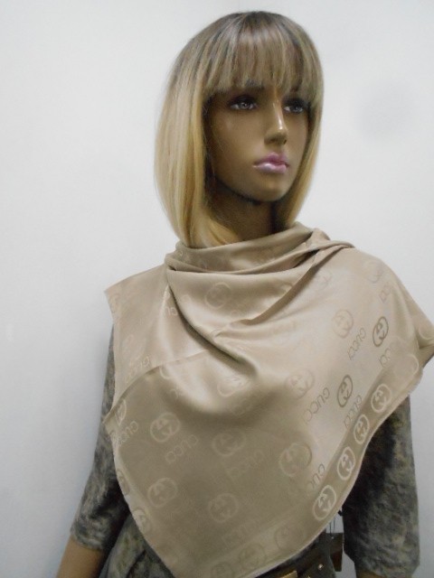  Гучи платок