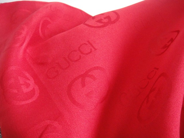 Гучи платок