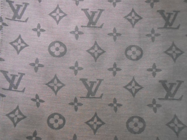  LV платок