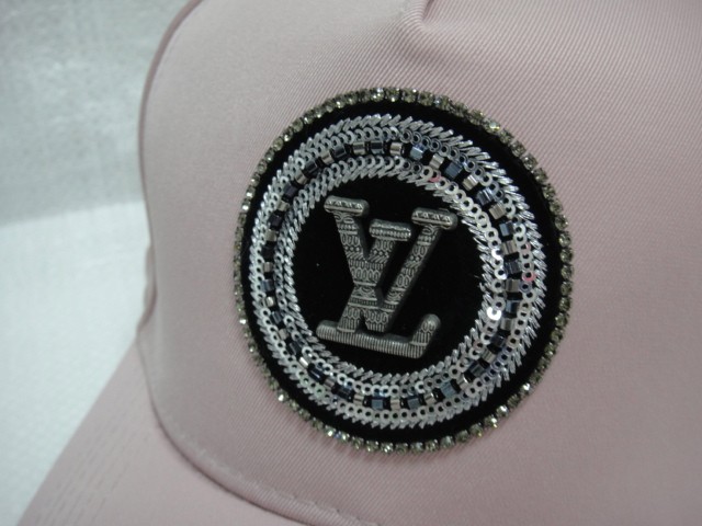  Бейсболка LY