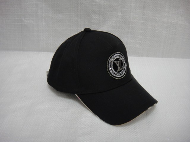  Бейсболка LY