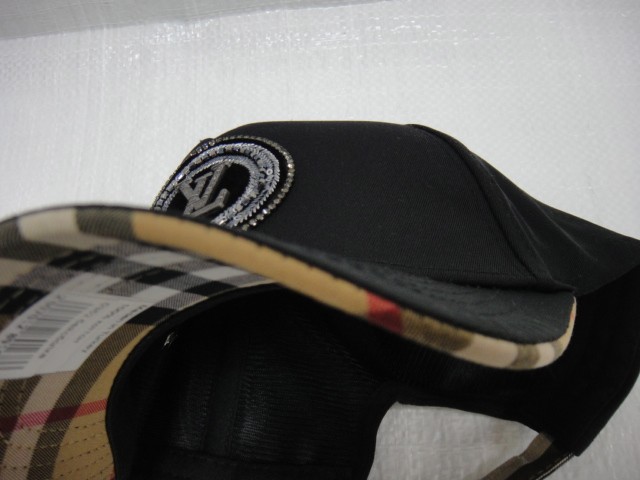  Бейсболка LY