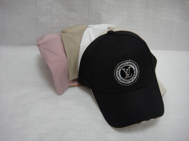  Бейсболка LY