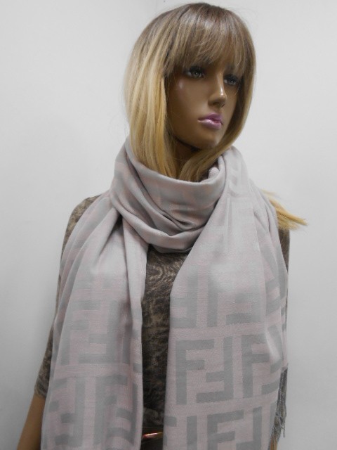 Fendi палантин