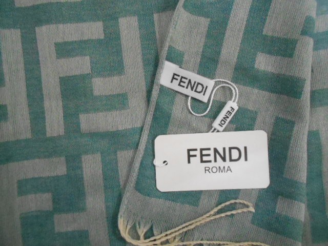 Fendi палантин