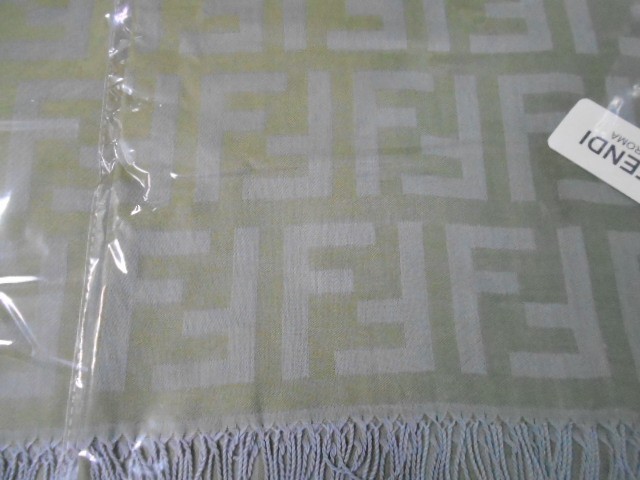 Fendi палантин