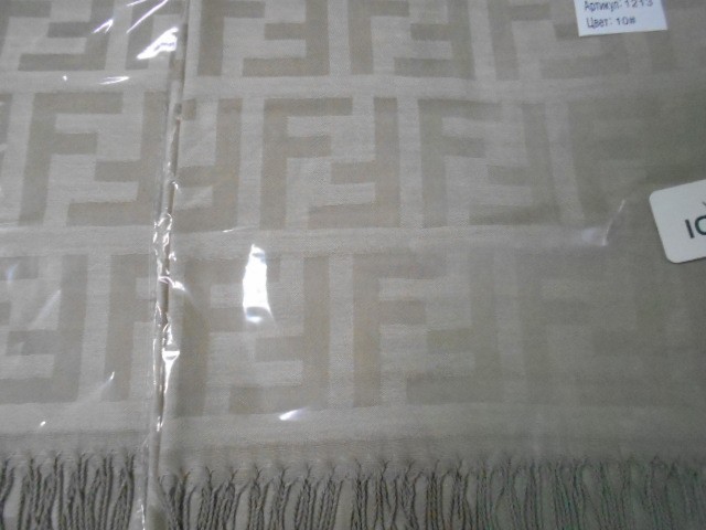 Fendi палантин