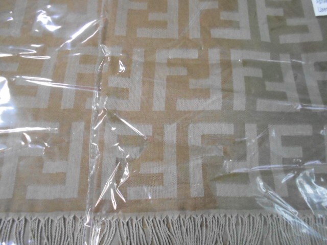 Fendi палантин