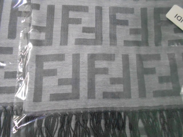 Fendi палантин