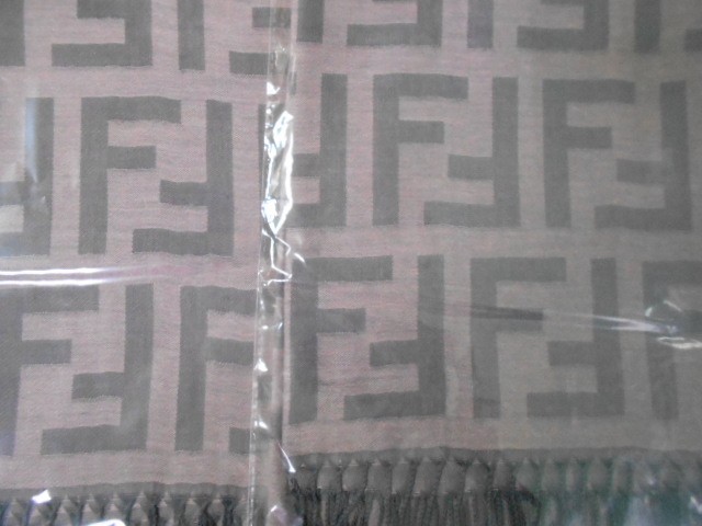 Fendi палантин