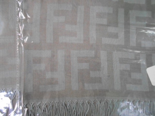 Fendi палантин