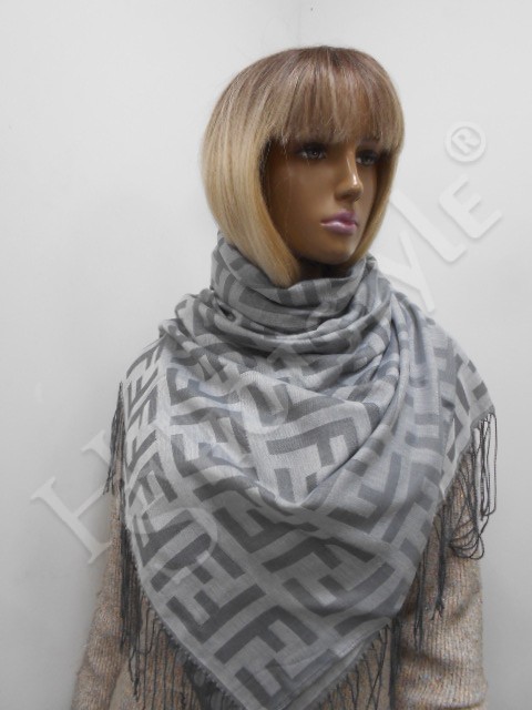  Fendi палантин
