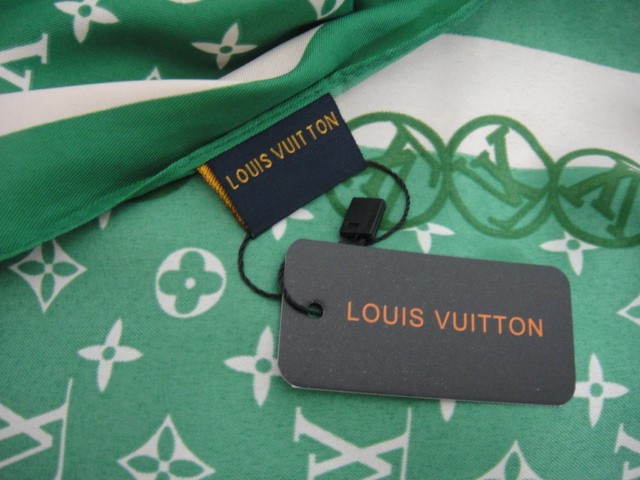 LV платок