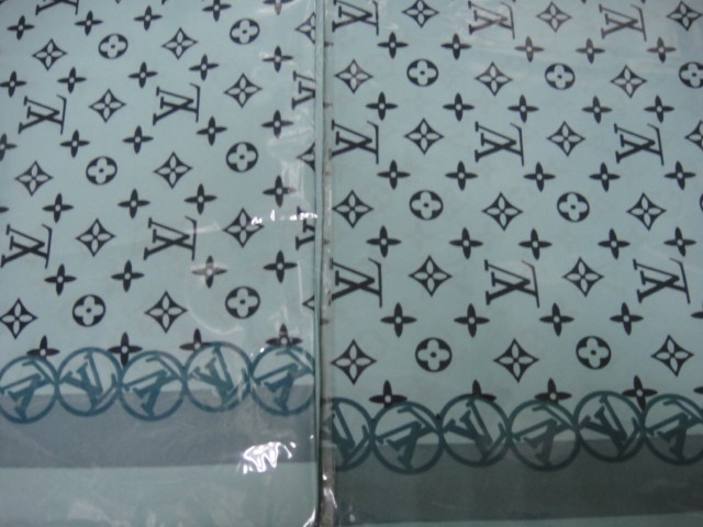 LV платок
