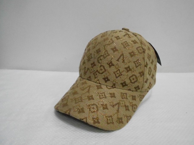  Бейсболка LY