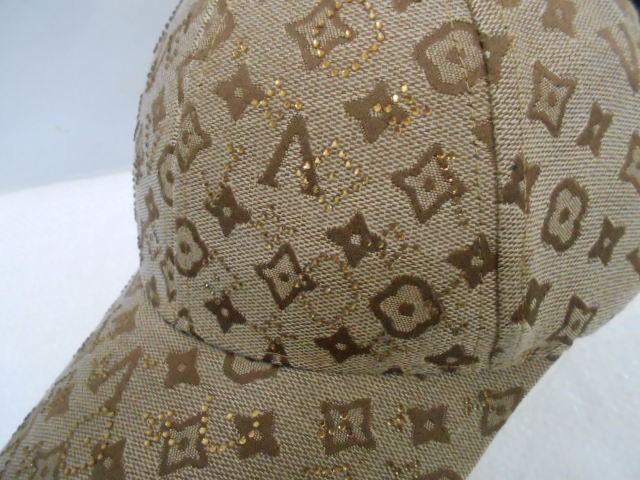  Бейсболка LY