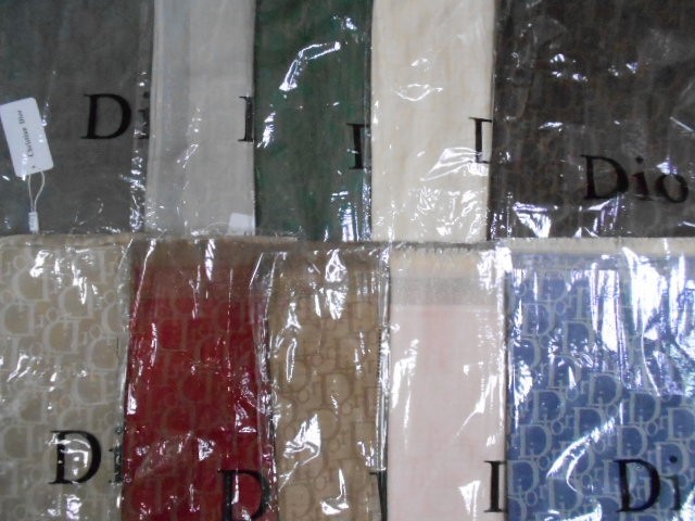  Диор платок с люрексом