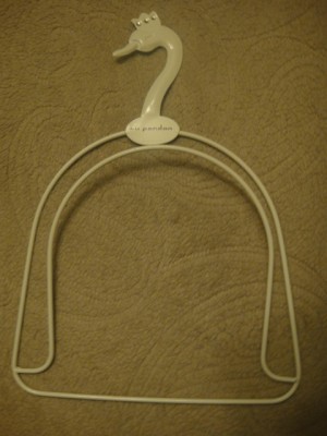 Плечики под шапки