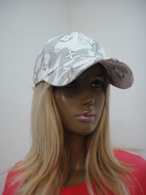  Бейсболка LV