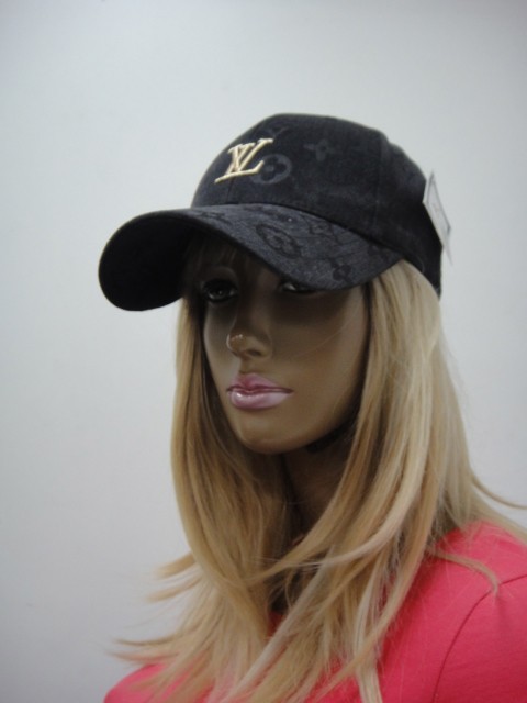  Бейсболка LY