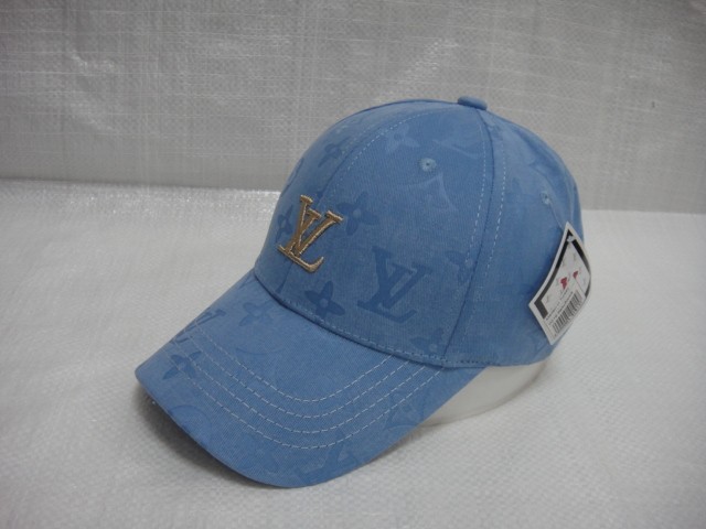  Бейсболка LY