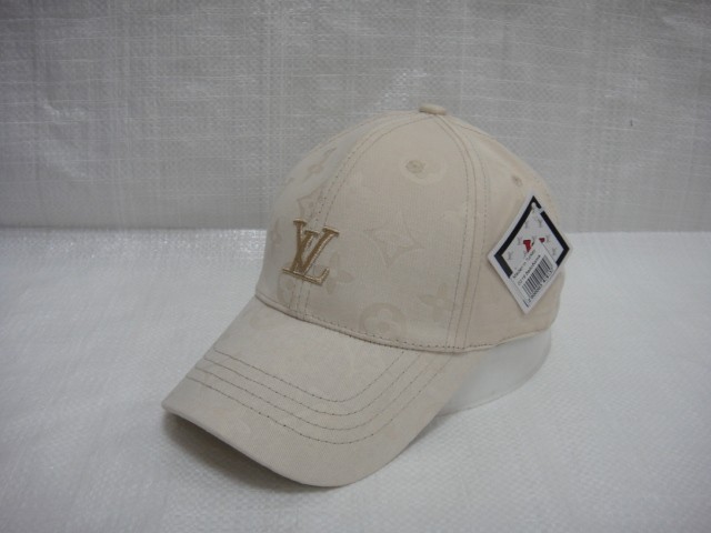  Бейсболка LY