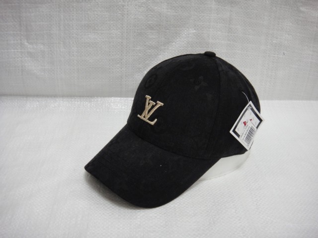  Бейсболка LY