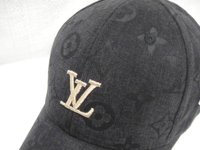  Бейсболка LY