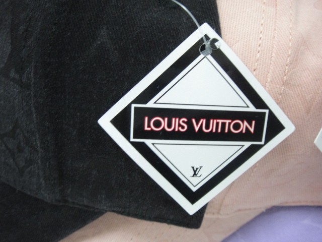  Бейсболка LY