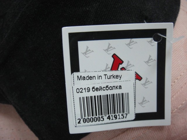  Бейсболка LY