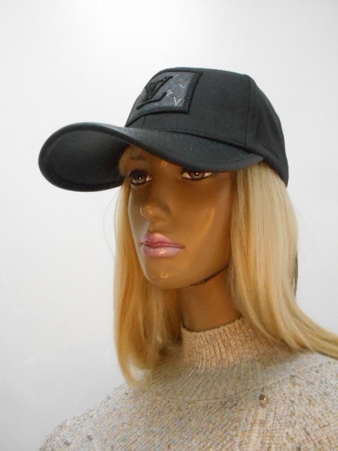  Бейсболка LY